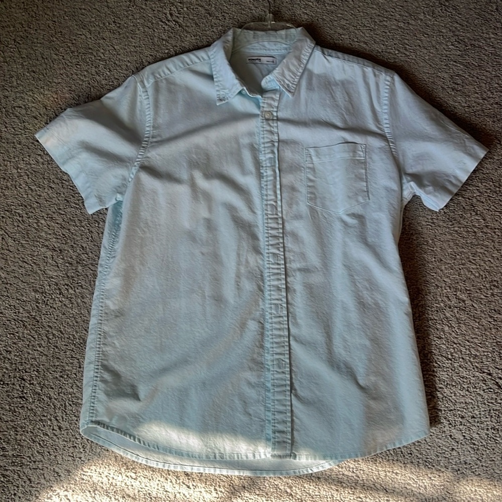 Men’s cotton button down shirt